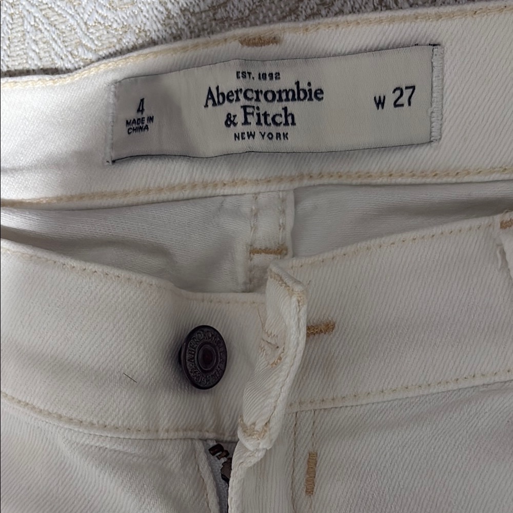 Abercrombie & Fitch White Jean Shorts Frayed Hem - Picture 2 of 5